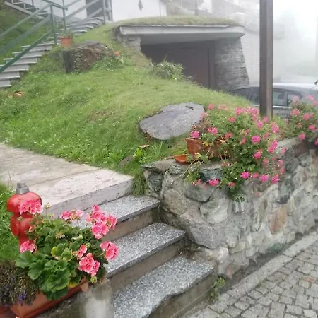 Vicino Piste E Negozi. Luce E Spazio Valtournenche
